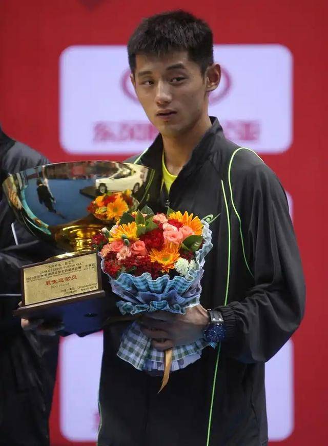 中国乒乓球队横扫日本乒乓球队，张继科高光表现的简单介绍