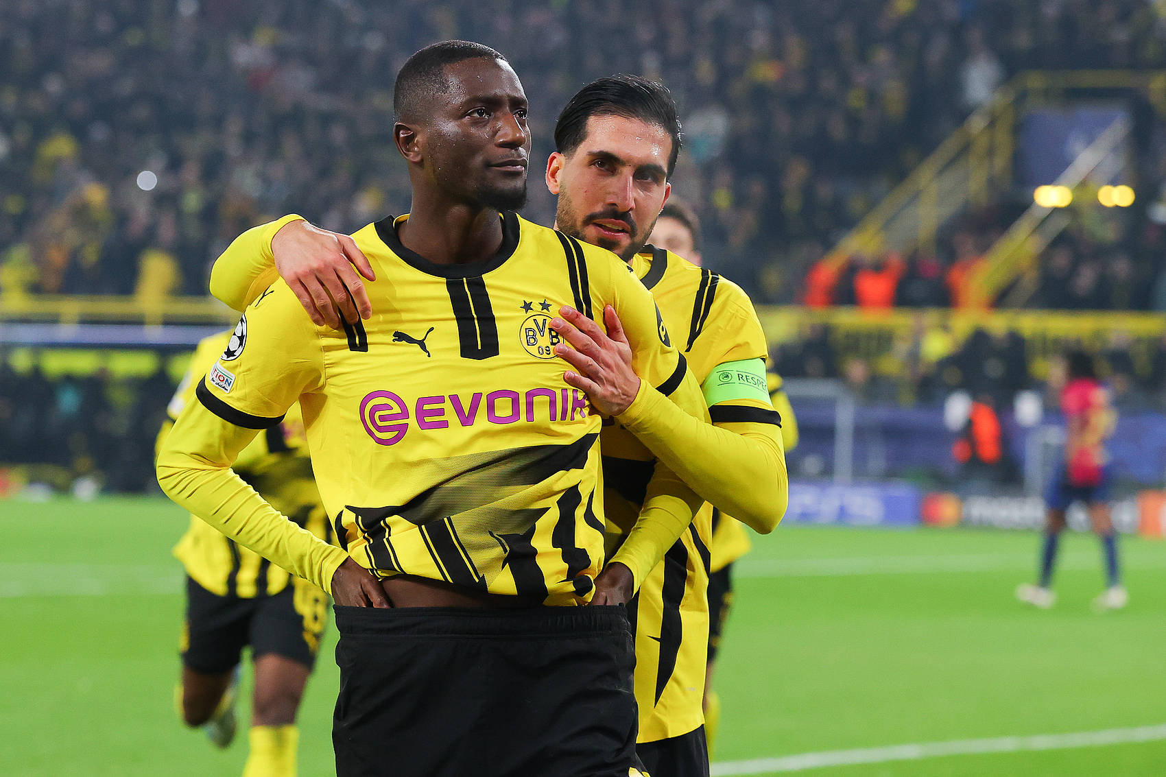 瑞士逆转多特蒙德,萨拉赫关键制胜 瑞士逆转多特蒙德,萨拉赫关键制胜