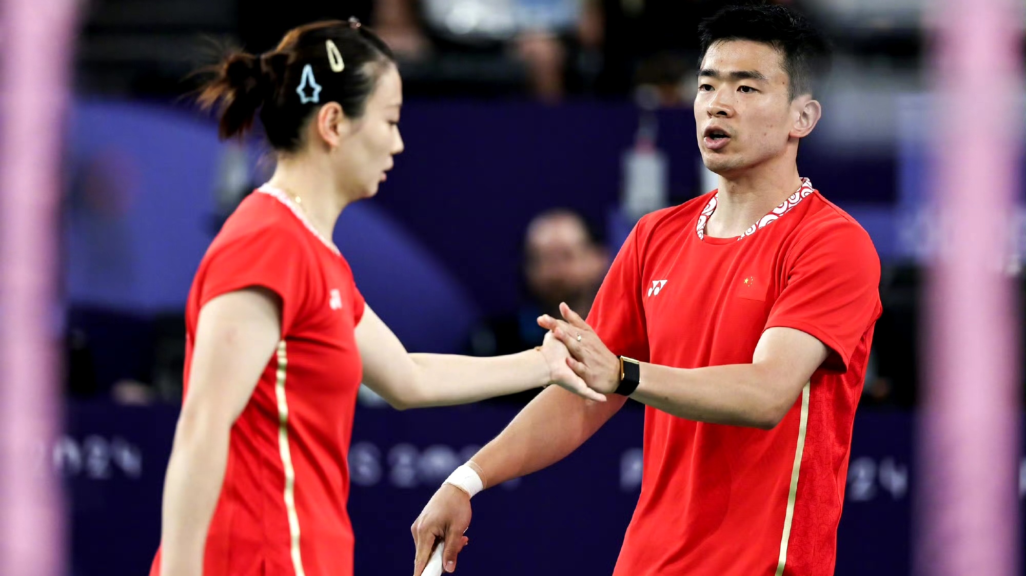 马来西亚队轻取中国队，黄鸭组合统治全场