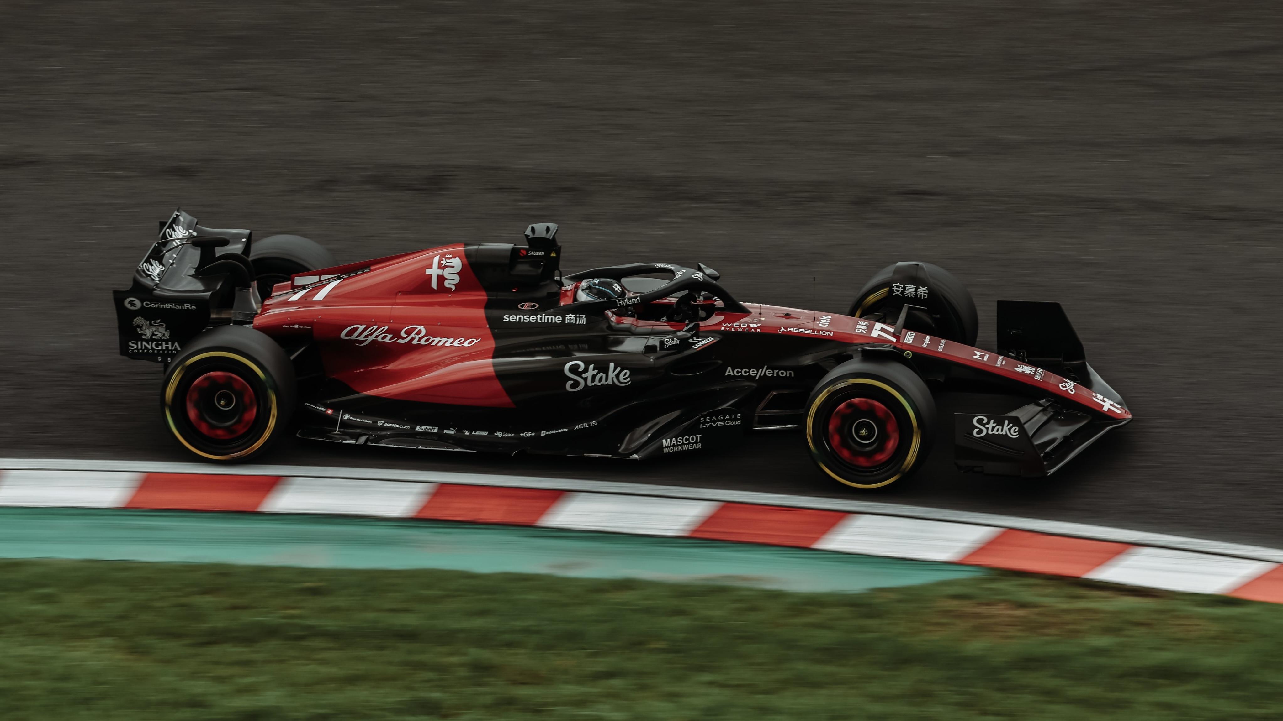 雷诺车队逆转梅赛德斯，维斯塔潘扛起全队