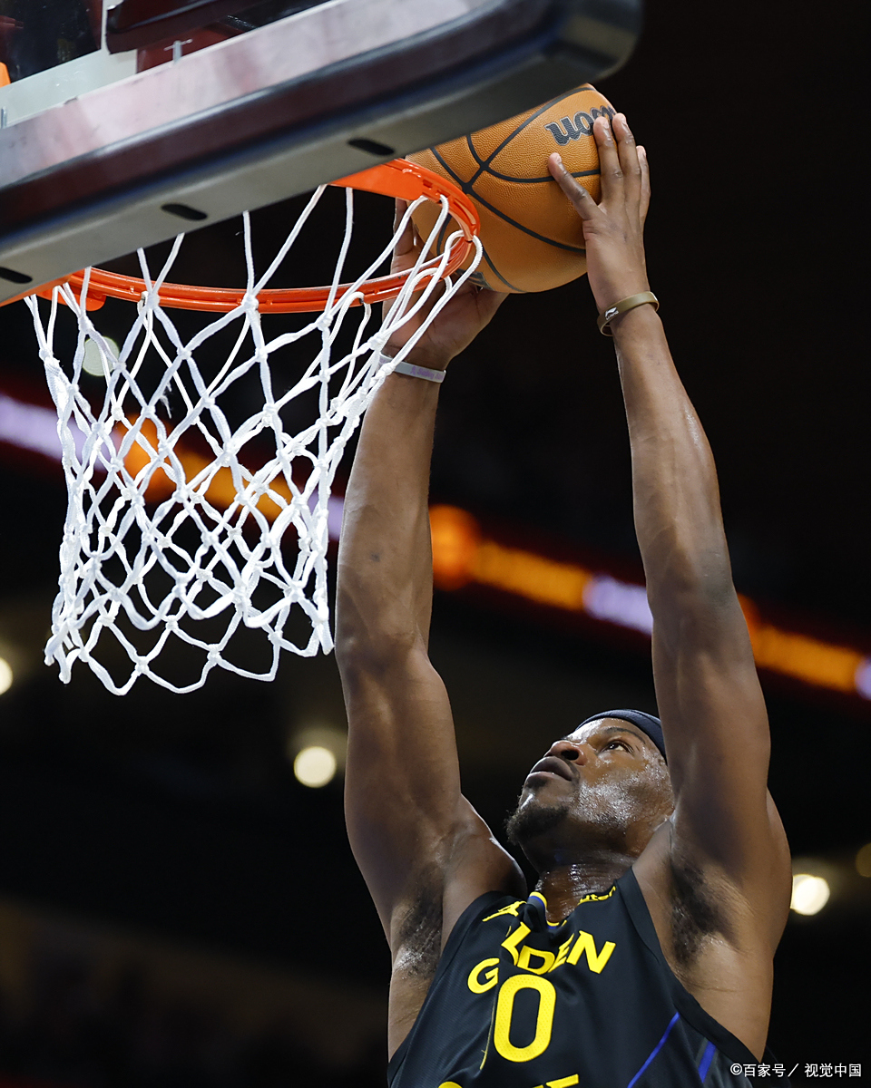 76人轻取掘金，范弗利特状态火热