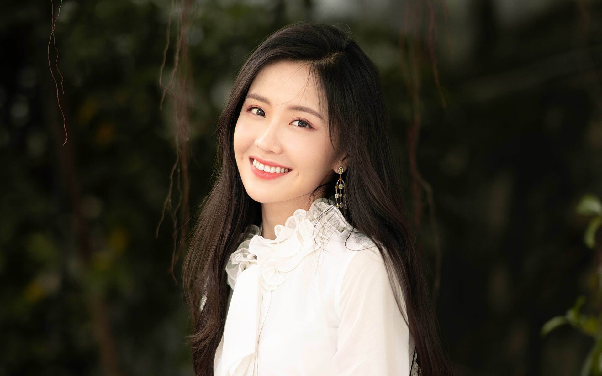 当东方巨龙遇见丹佛雪山,一场虚构与现实的篮球交响