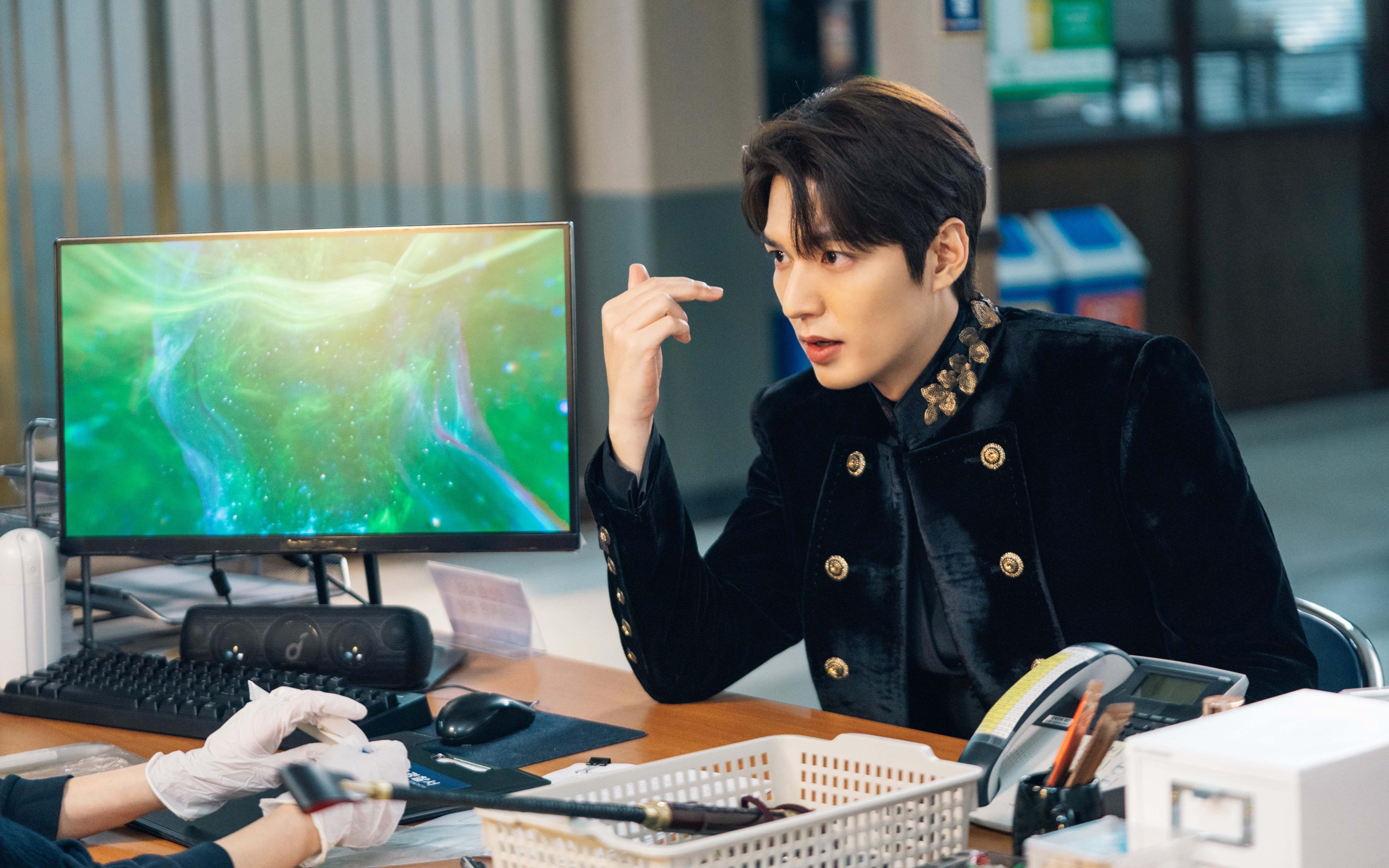 改写王朝剧本！德罗赞末节17分弑杀勇士，雄鹿爆冷加冕