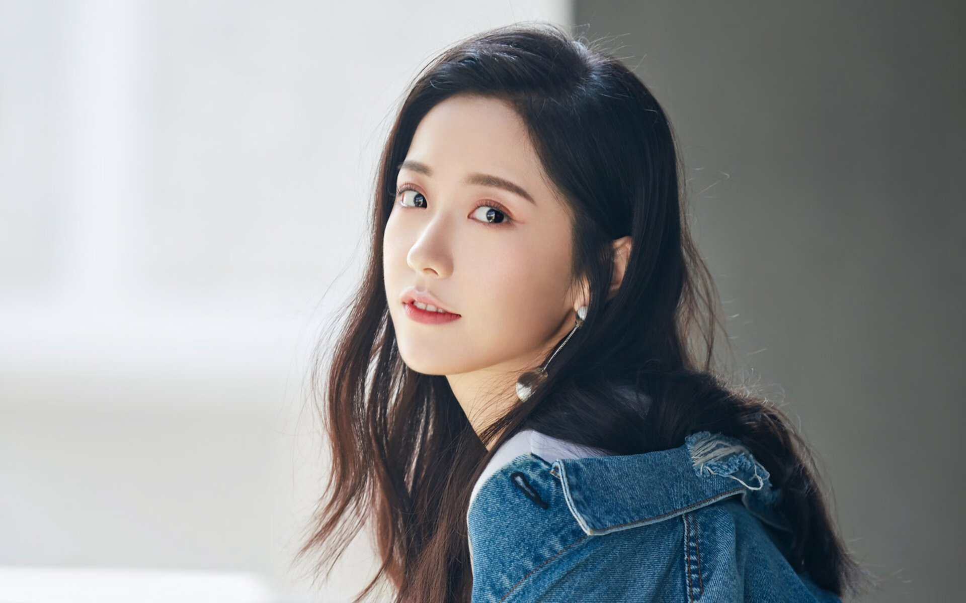 当大卫遇见歌利亚，新西兰鏖战多特蒙德，新星莱奥如何成为改写命运的关键先生