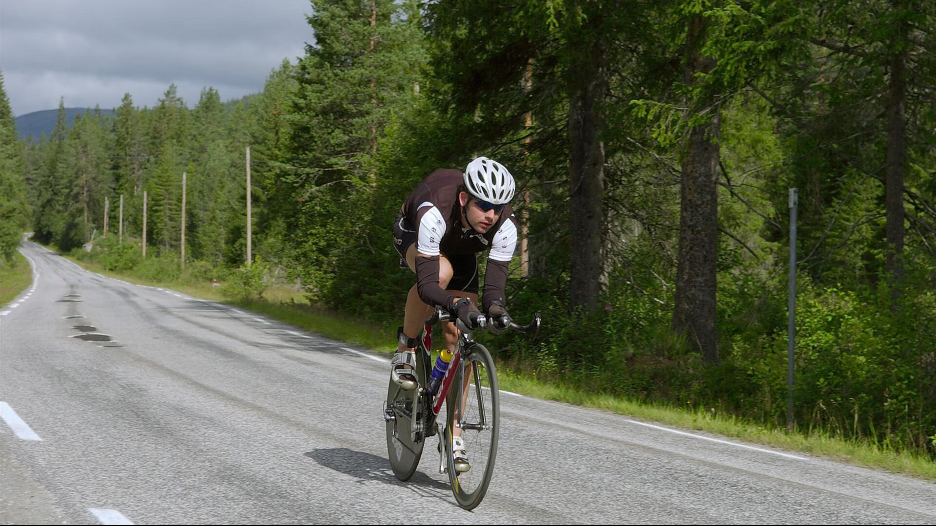 轰鸣与哨响，当F1揭幕战遇上山西爆冷的冷热交响