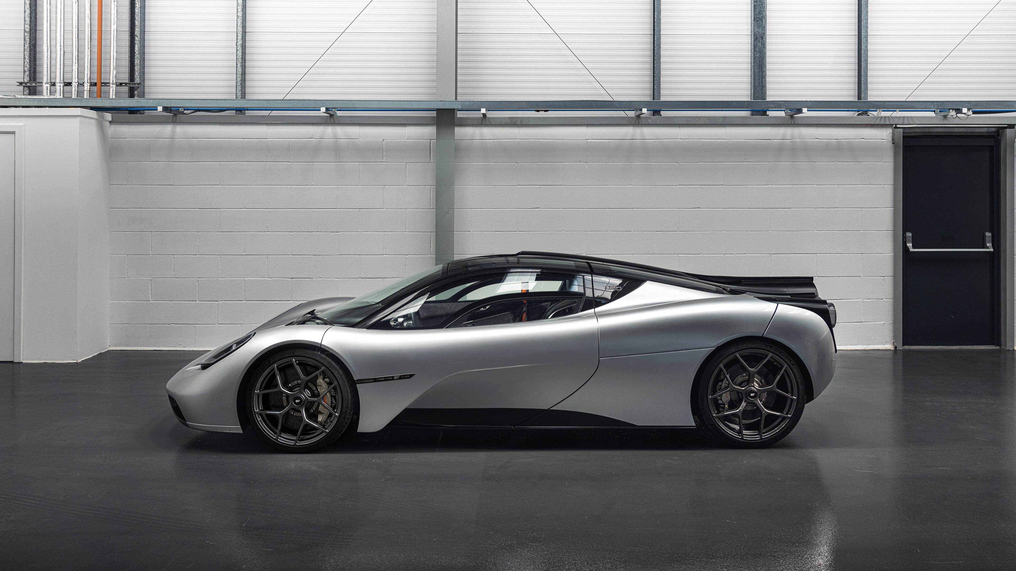 利拉德时刻,公牛与篮网的激战,一人主宰胜负